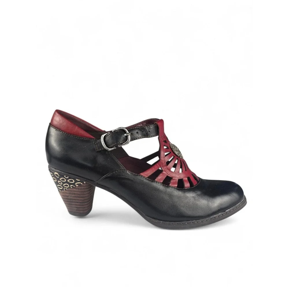L'Artiste Spring Step April Leather T-Strap Cutout Pumps Heels Size 42 ☆